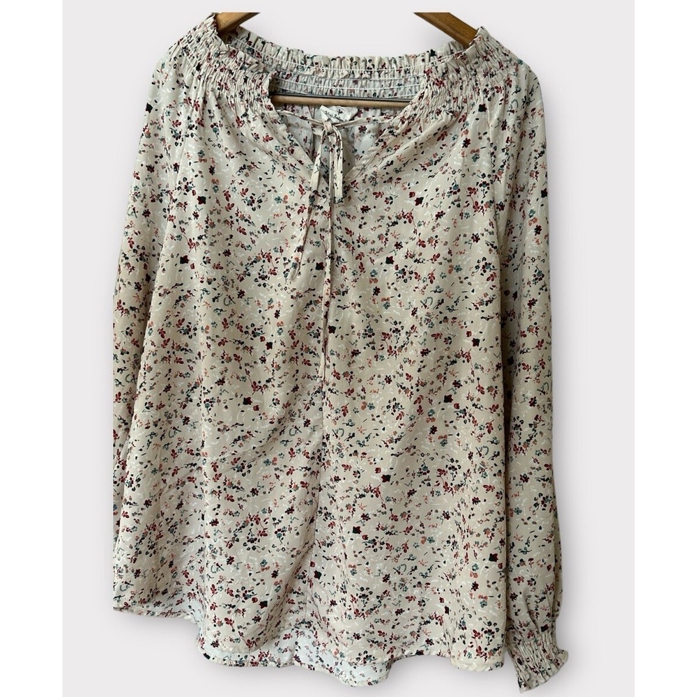 Betsey's Boutique Shop Floral  Tunic Top Cinched Neck And  Trim Size Small - Picture 3 of 8